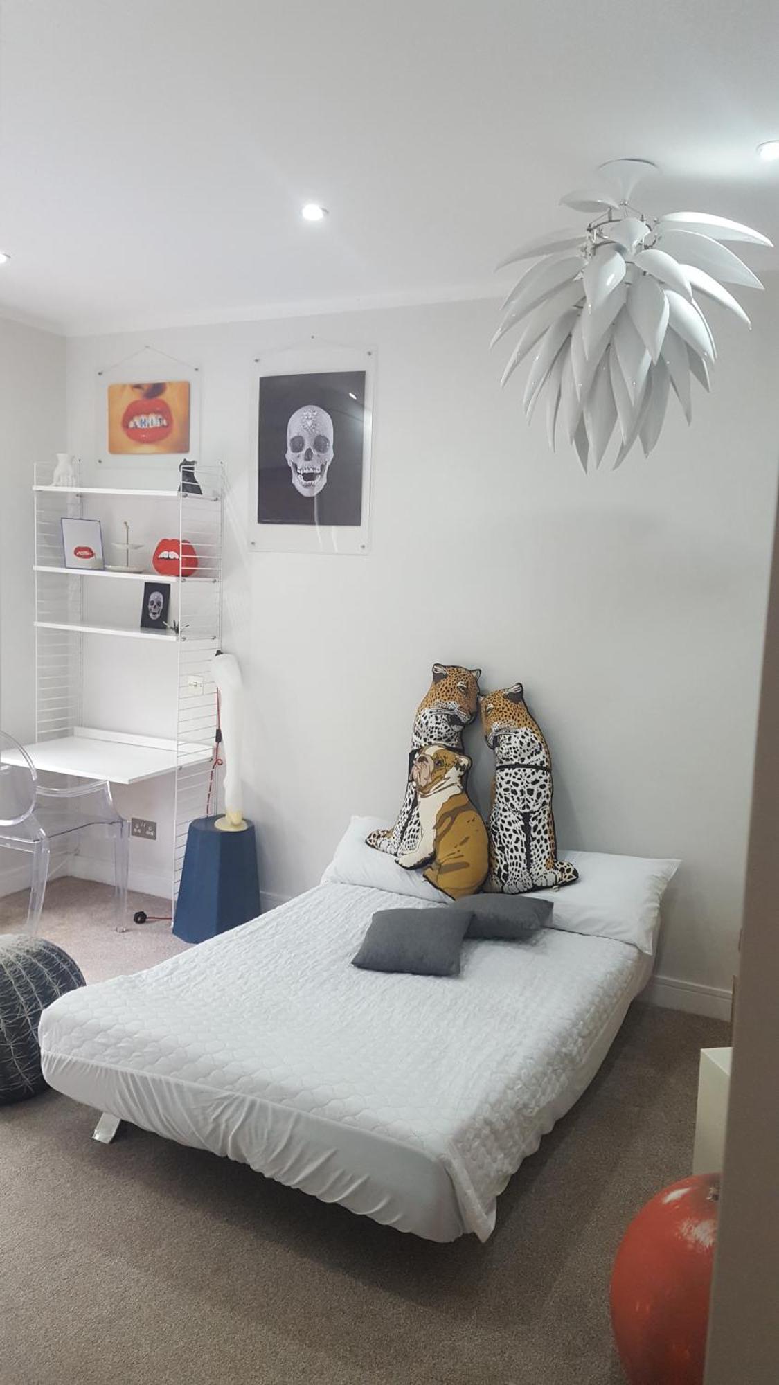 Family Home With Easy Commute To London! クロイドン エクステリア 写真